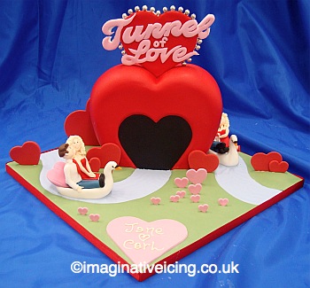The Tunnel of Love - Valentines Cake
