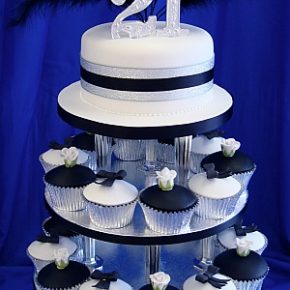 21st Birthday Black and White Cake Buns (Cupcakes, Fairy Cakes, Muffins)