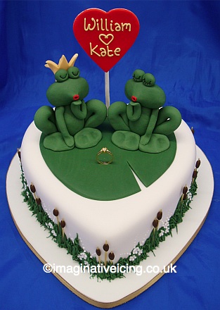 Engagement Kissy Frogs Heart Cake