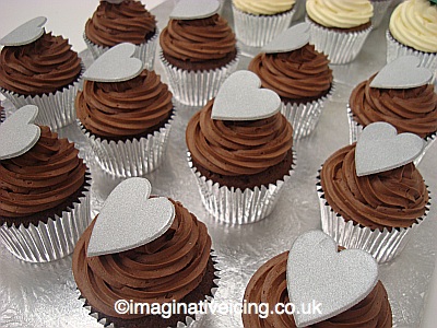 Choc Cupcakes Cake Buns in Silver Cake Cases with Silver Hearts