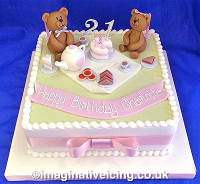 Teddy bears picnic birthday cake